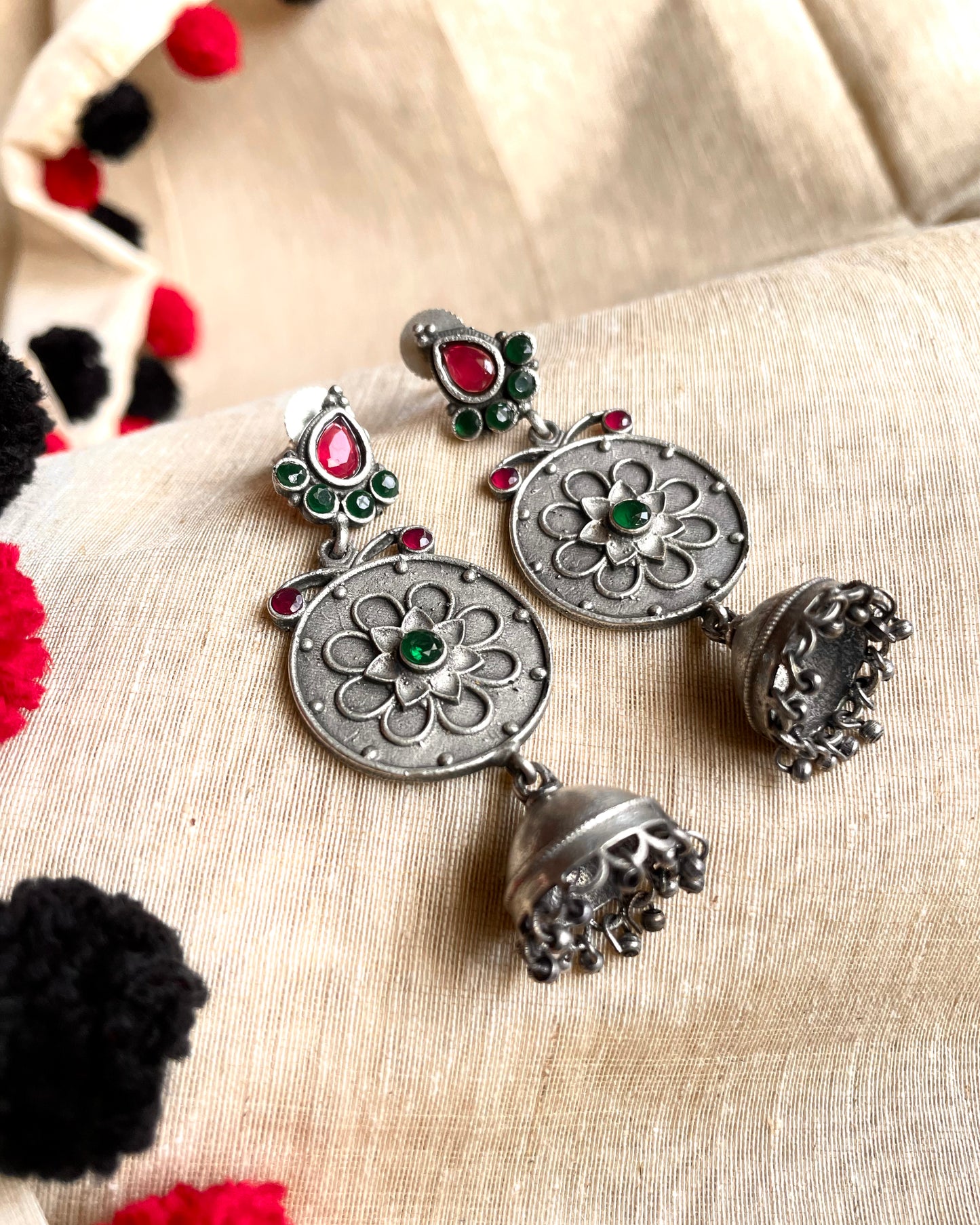 Arinakshi Stud Earrings