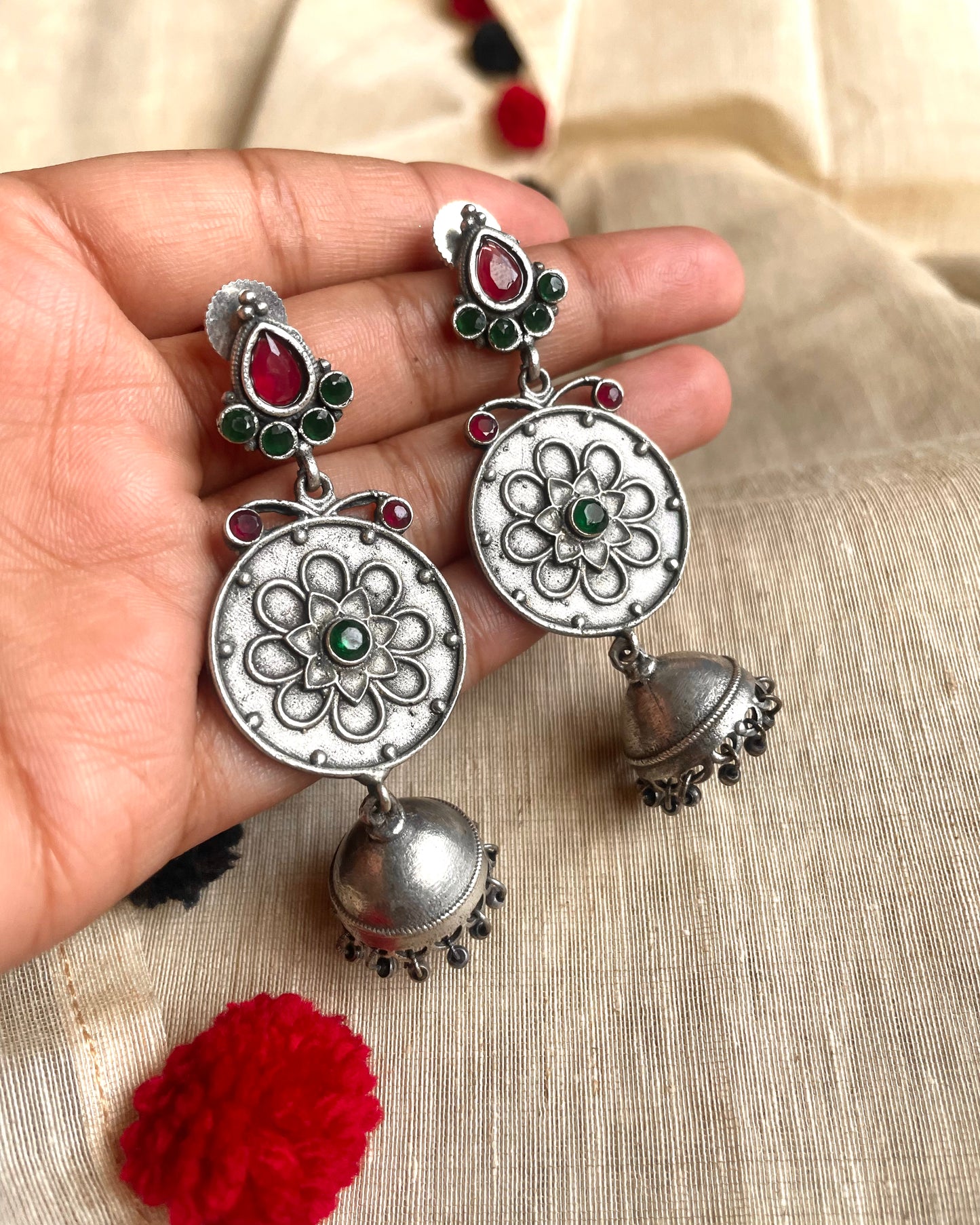 Arinakshi Stud Earrings