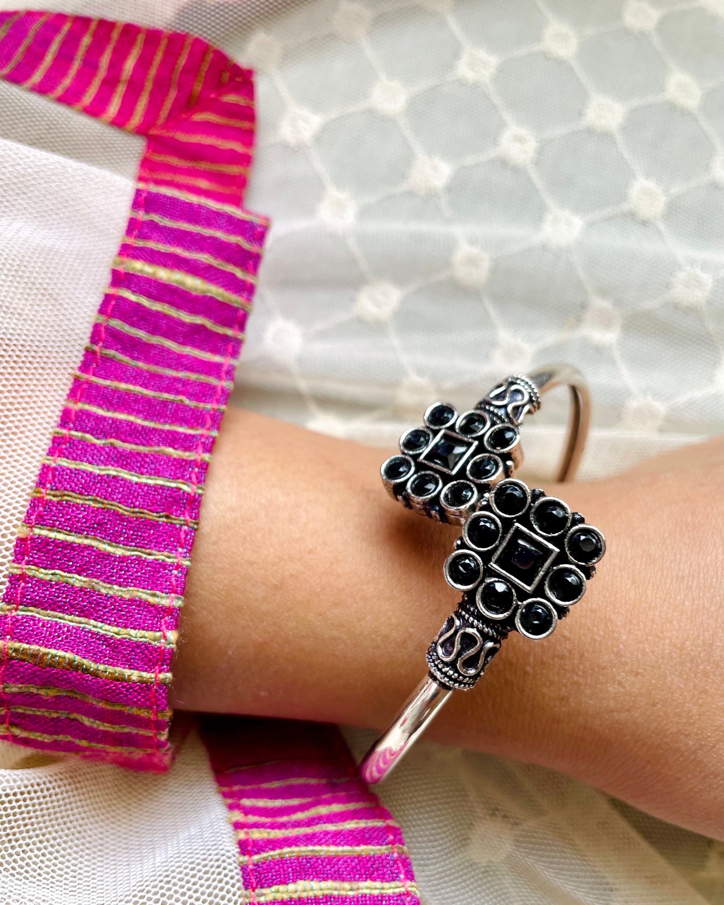 Mandārā | Oxidised Artisanal Kada | Free Size