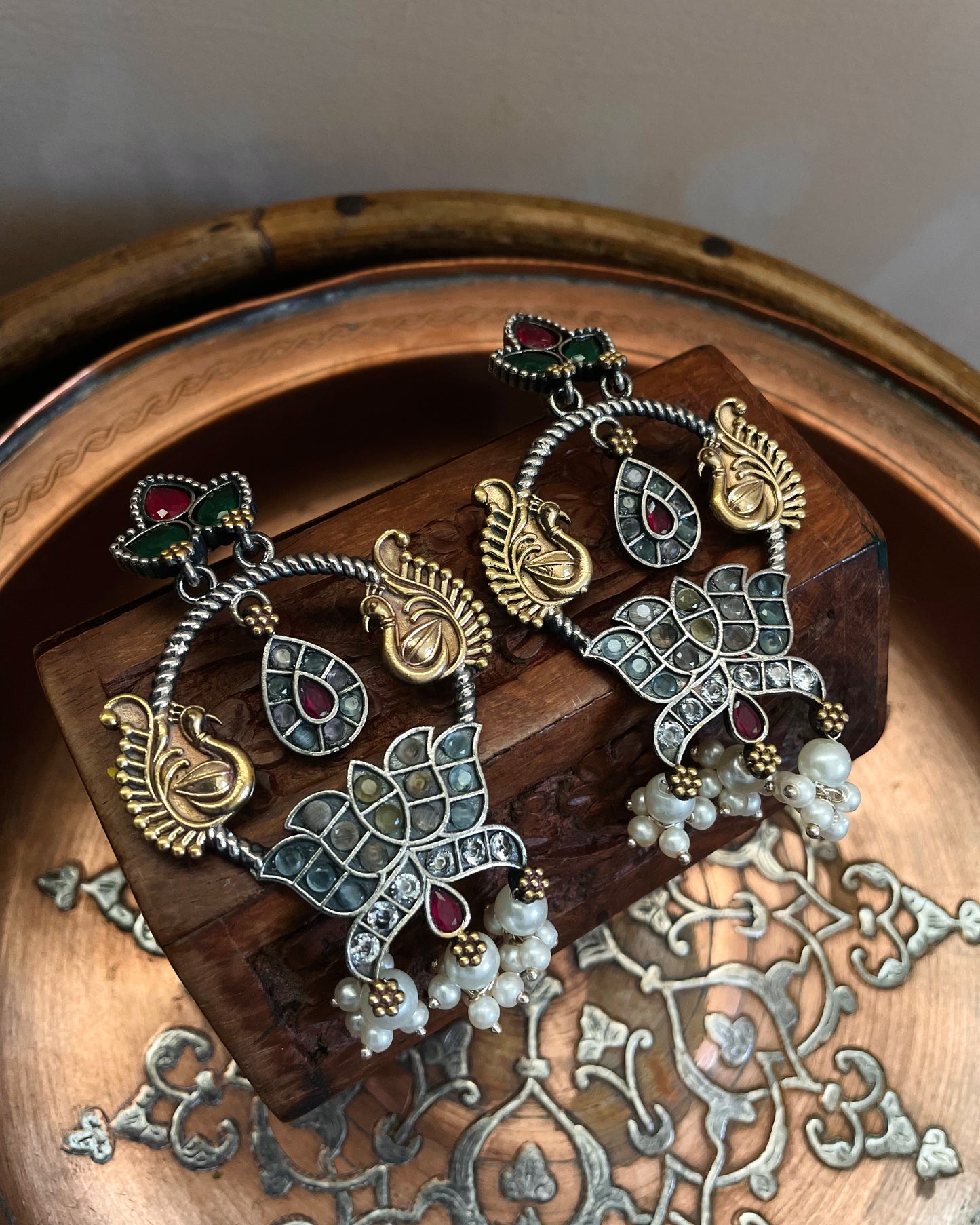 Maithraeyee | Silver Plated | Dual Tone Kemp Statement Earrings