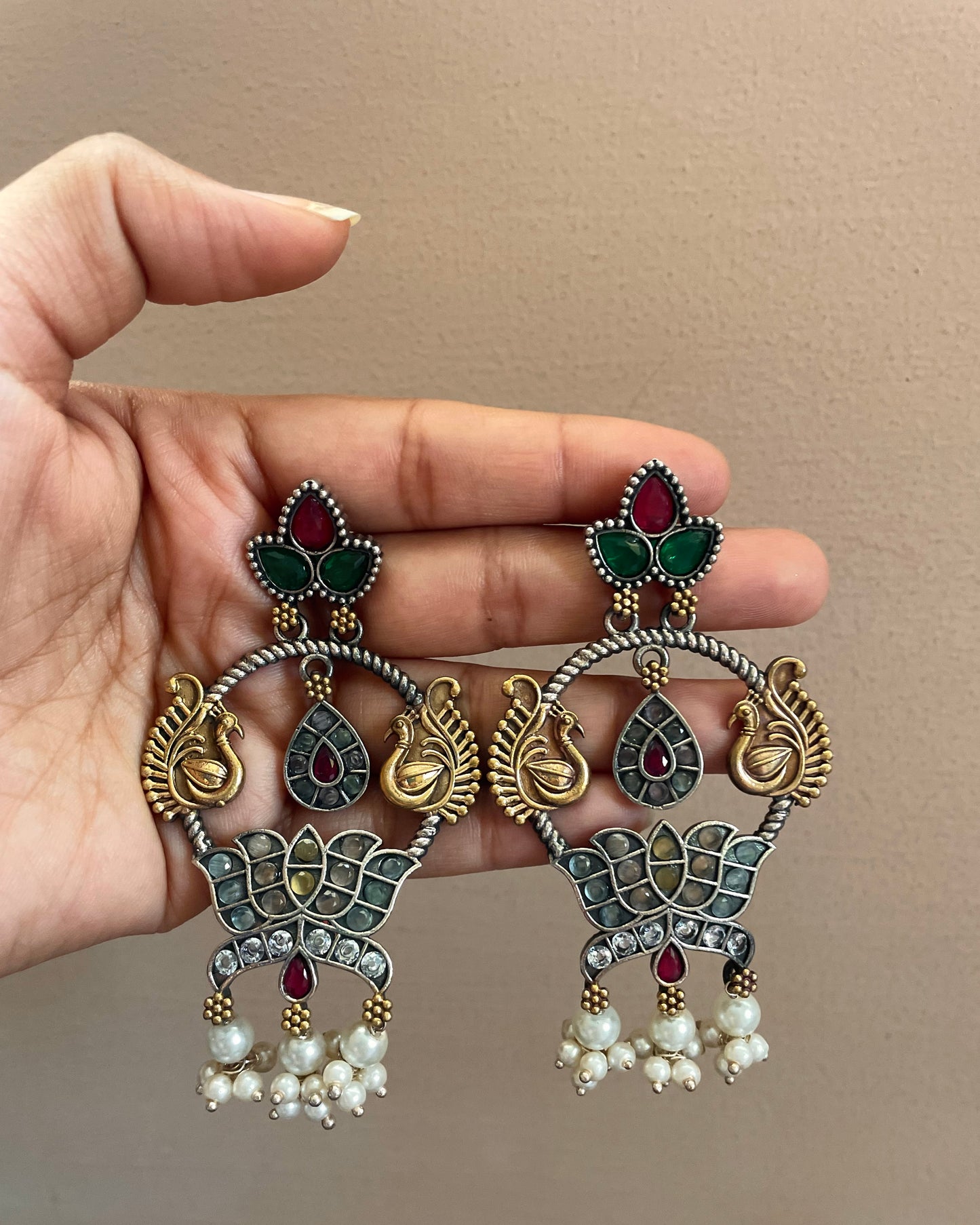 Maithraeyee | Silver Plated | Dual Tone Kemp Statement Earrings