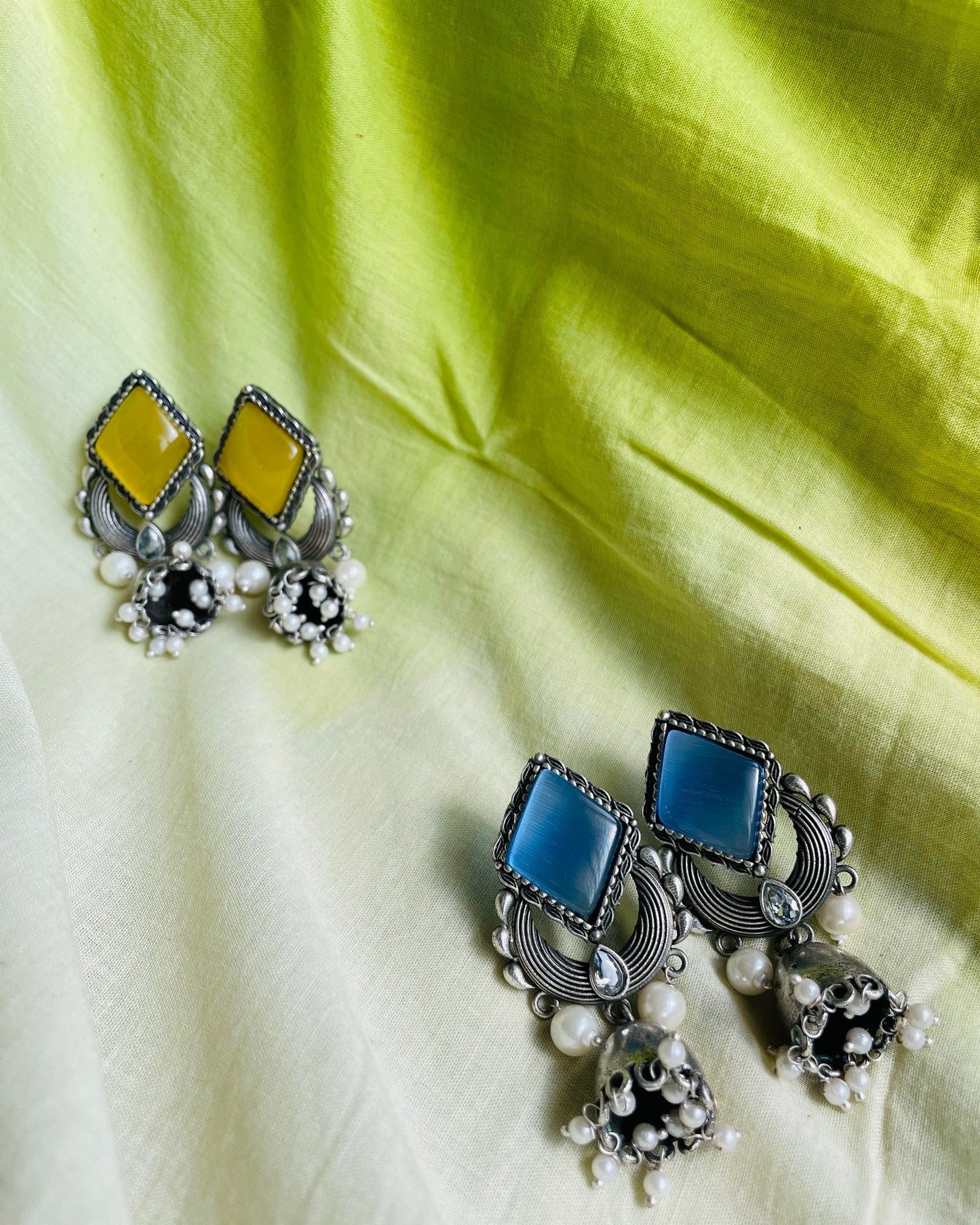 Niyantri Stud Earrings