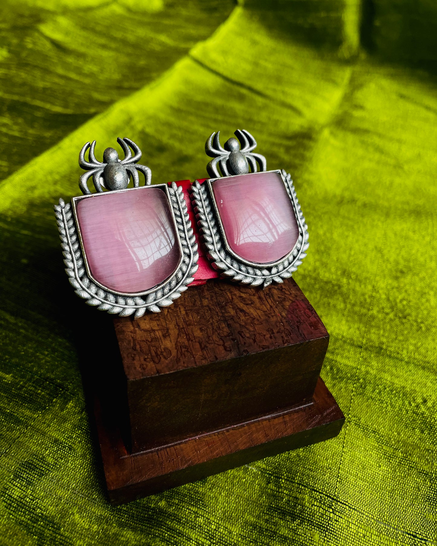 Aranika Stud Earrings