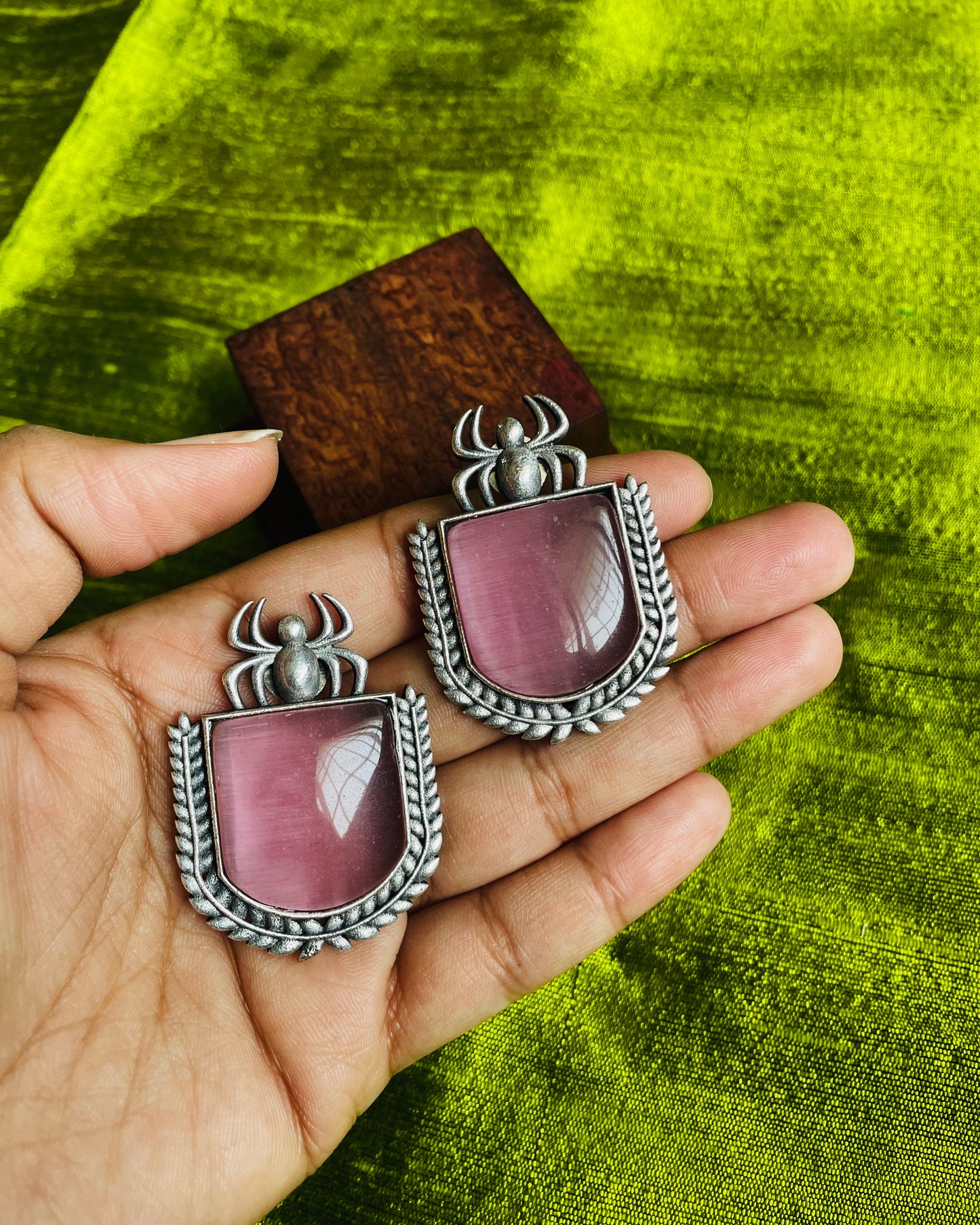 Aranika Stud Earrings