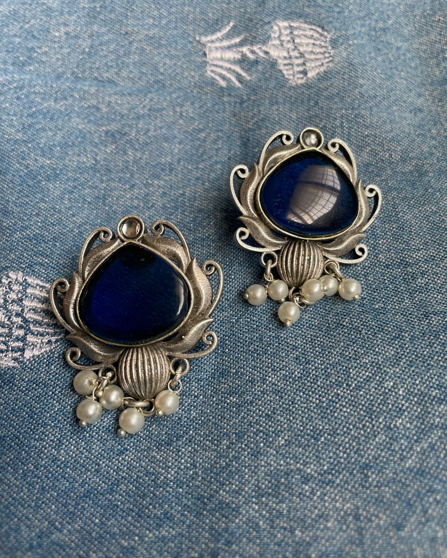 Tāramaya Stud Earrings