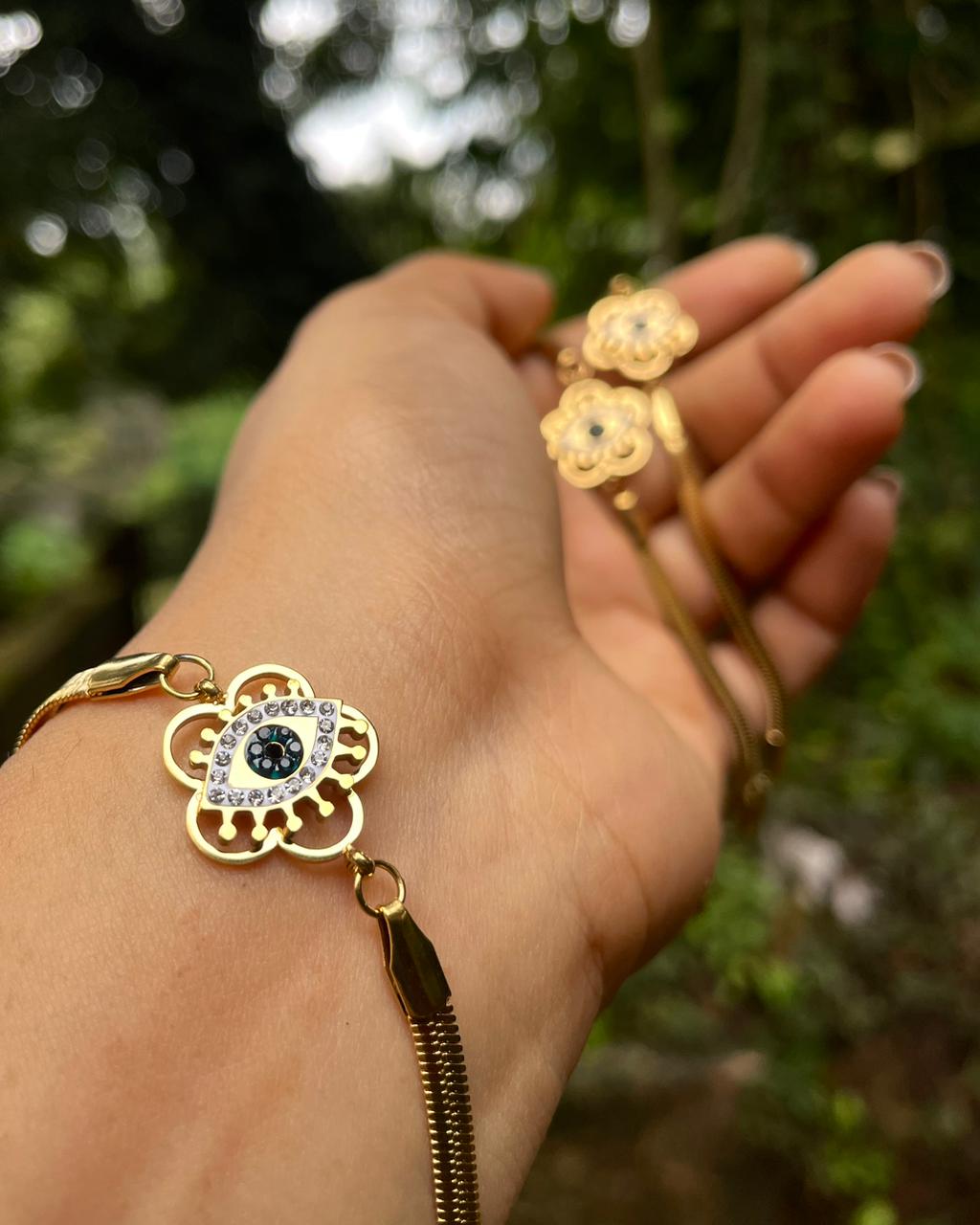 Saphira Bloom | Delicate Gold-Plated Evil Eye Charm Bracelet