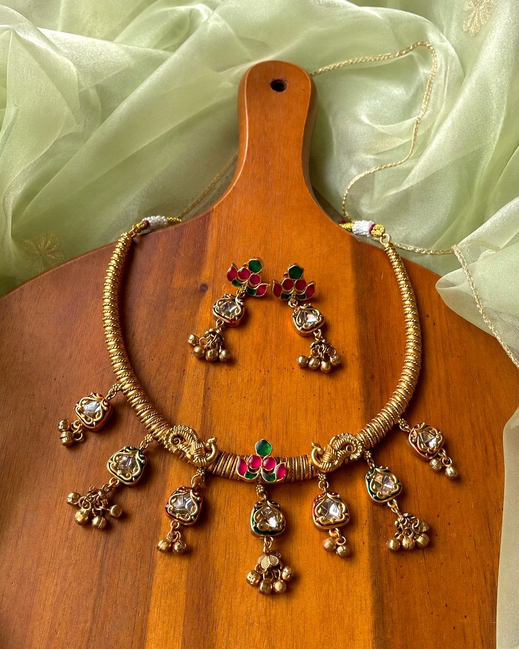 The Rani Padma Hasli | Antique Matte Gold with Kemp & Kundan | Onam’26