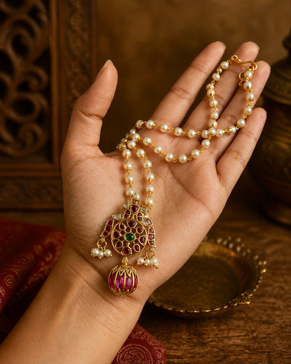 Kalpavritta | Jadau Kemp x Pearls | Delicate Antique Pendant Set