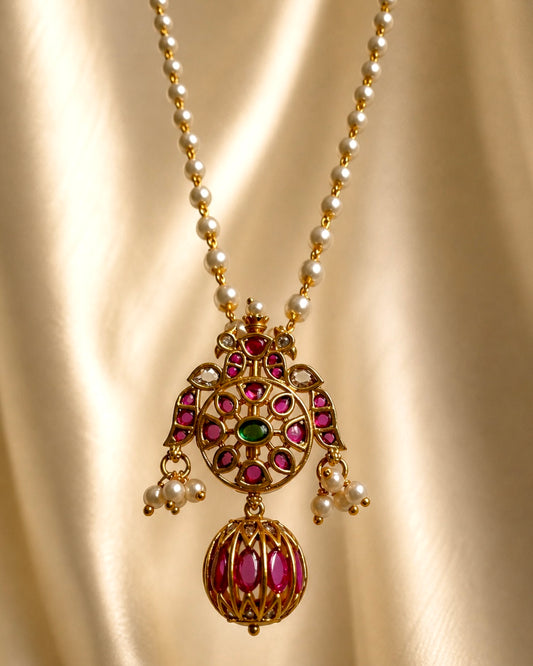Kalpavritta | Jadau Kemp x Pearls | Delicate Antique Pendant Set