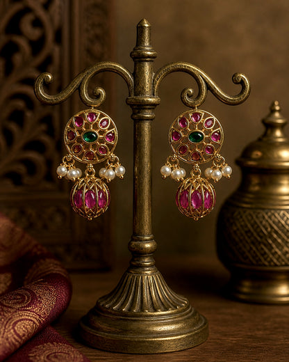 Kalpavritta | Jadau Kemp x Pearls | Delicate Antique Pendant Set