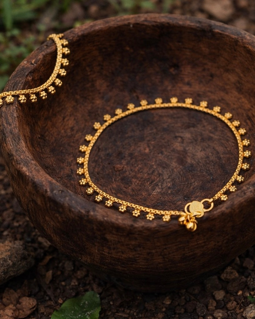Cheru Poovu | Antique Gold-Plated Anklets | The Vishu Collective'26