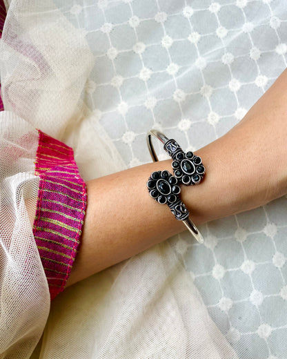 Ekatra | Oxidised Artisanal Kada | Free Size