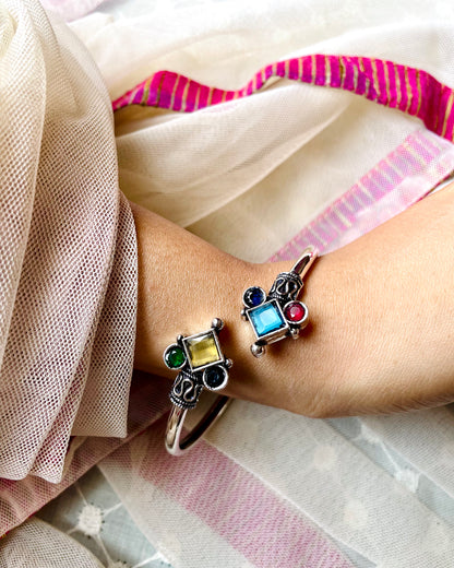 Chārutā | Oxidised Artisanal Kada | Free Size