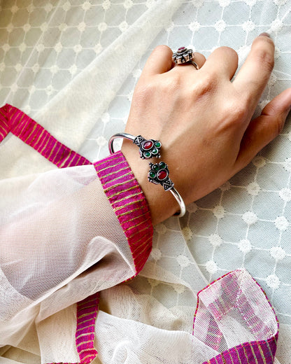 Prakr̥ti | Oxidised Artisanal Kada | Free Size