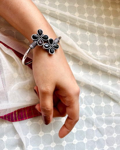 Ālēkhya | Oxidised Artisanal Kada | Free Size