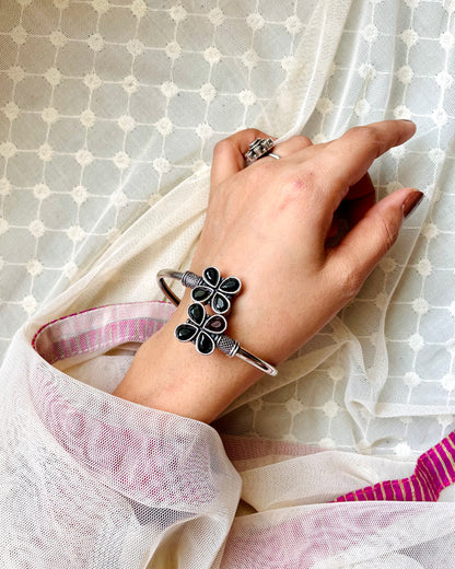 Ālēkhya | Oxidised Artisanal Kada | Free Size