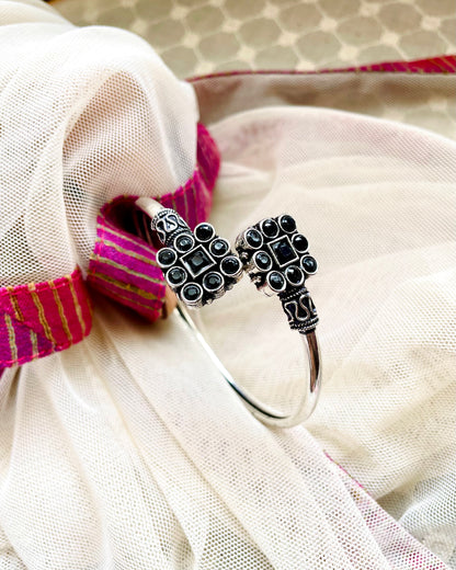 Mandārā | Oxidised Artisanal Kada | Free Size