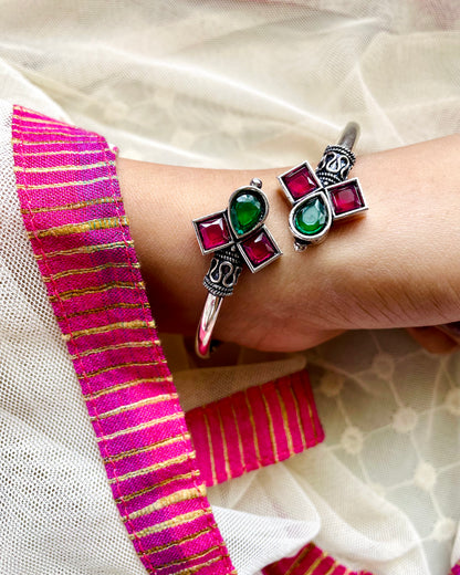 Pravāha | Oxidised Artisanal Kada | Free Size