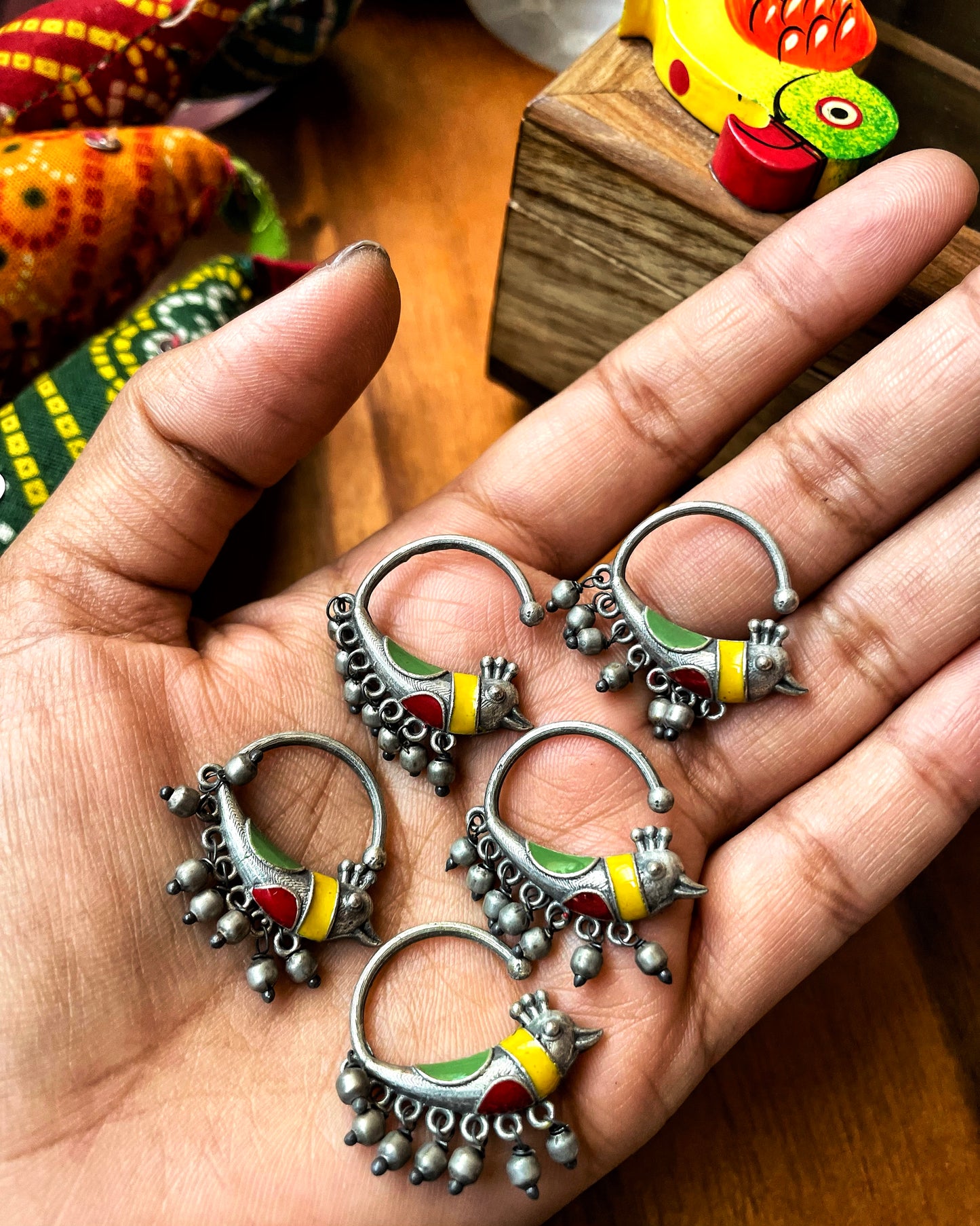 पक्षी बाग़ | Silver-plated Meenakari Clip-on Nath