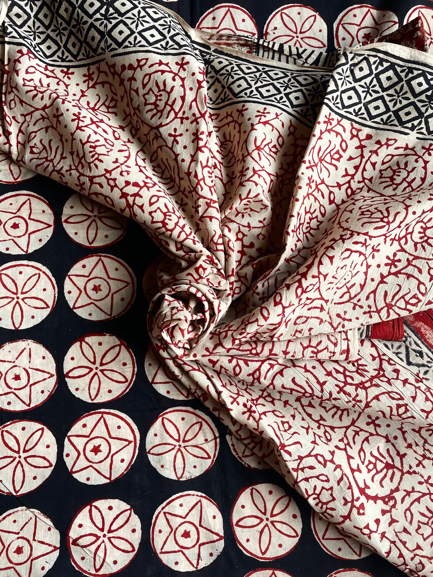 TARA | Pure Hand-block Printed Mul Cotton Saree