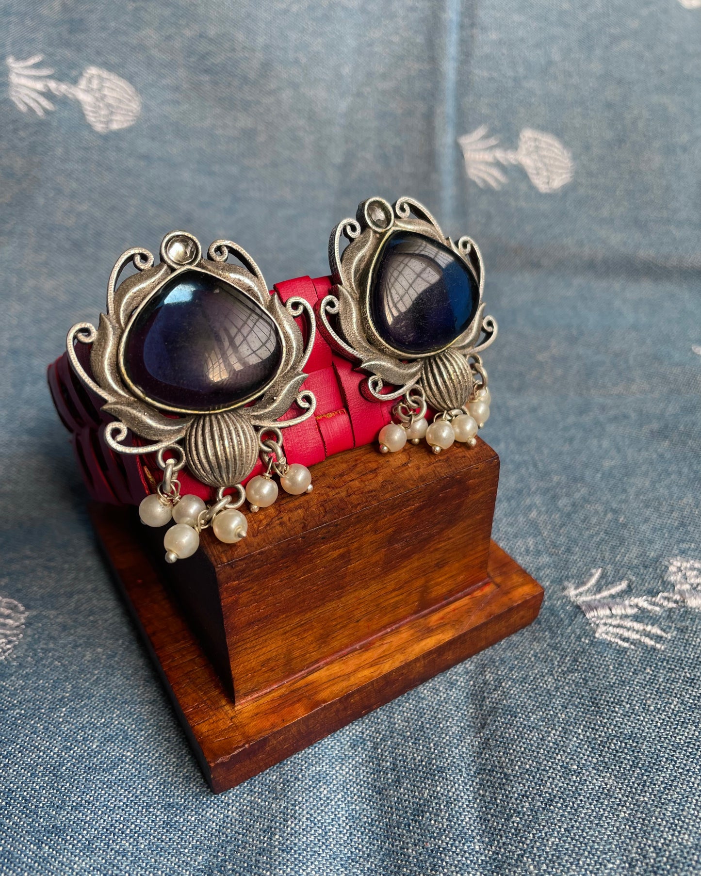 Tāramaya Stud Earrings