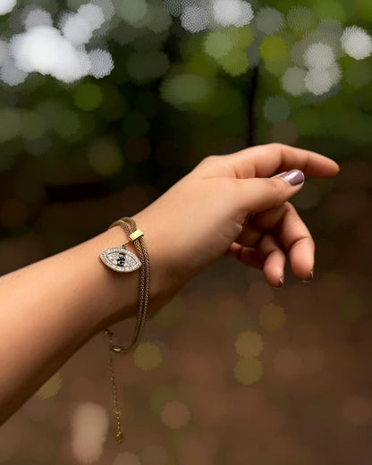 NOÉA | Delicate Gold-Plated Evil Eye Charm Bracelet