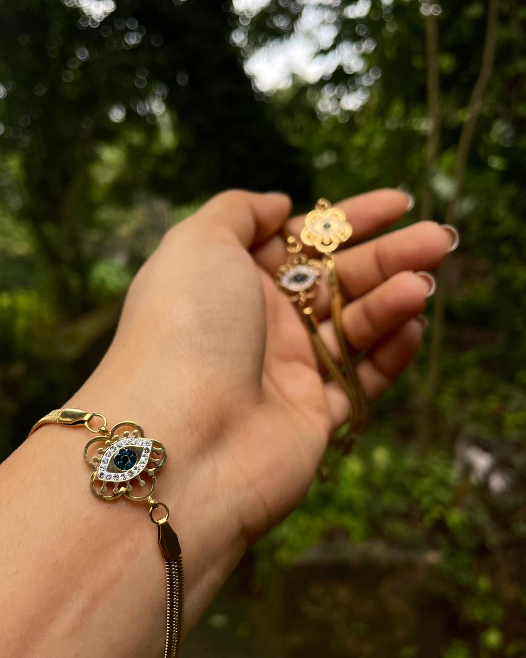 Saphira Bloom | Delicate Gold-Plated Evil Eye Charm Bracelet